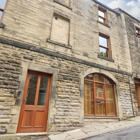 Отель 1 Chews *